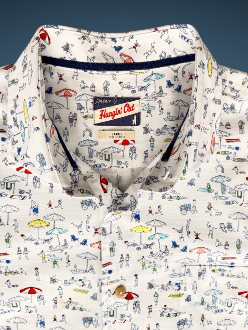 Johnnie-O “Hangin’ Out” Beach Print Button Down Shirt – Men’s Large